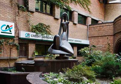 Еще один банк отдаст всех должников коллекторам