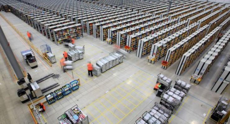 Amazon превращает рабочих в роботов (ФОТО)