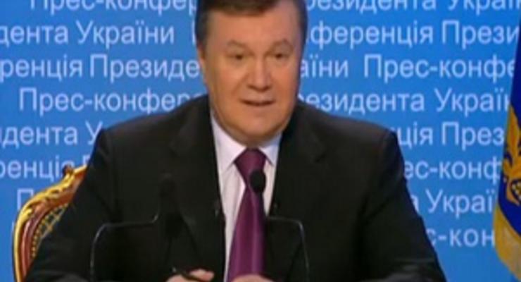 Янукович заверил, что "многомиллиардные убытки" от контрактов Тимошенко не заставят его "пожертвовать суверенитетом"