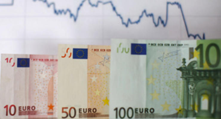 Межбанковские доллар и евро нелегко провели послепраздничный понедельник