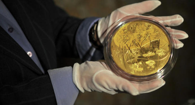 Выпущена килограммовая золотая монета (ФОТО)