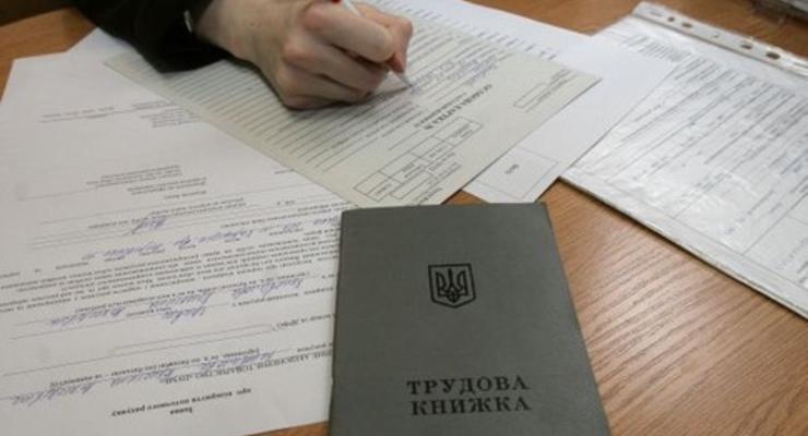 Украинец семь лет не может уволиться с работы (ВИДЕО)