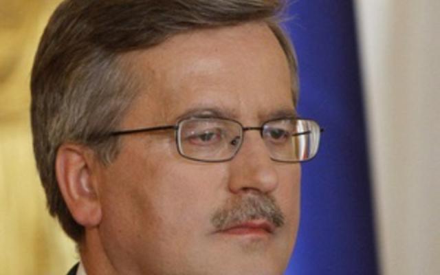 Польша не должна облегчать Кремлю давление на Киев - Коморовский об амбициях Газпрома
