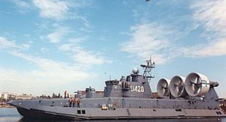 Украина передала Китаю крупнейший в мире корабль-амфибию