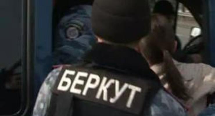 ТВі: Милиция задержала журналистов возле резиденции Президента в Межигорье