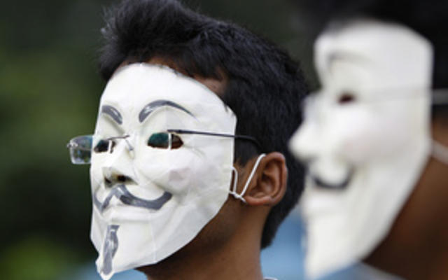 Сотрудник Reuters, обвиненный в сотрудничестве с Anonymous, уволен