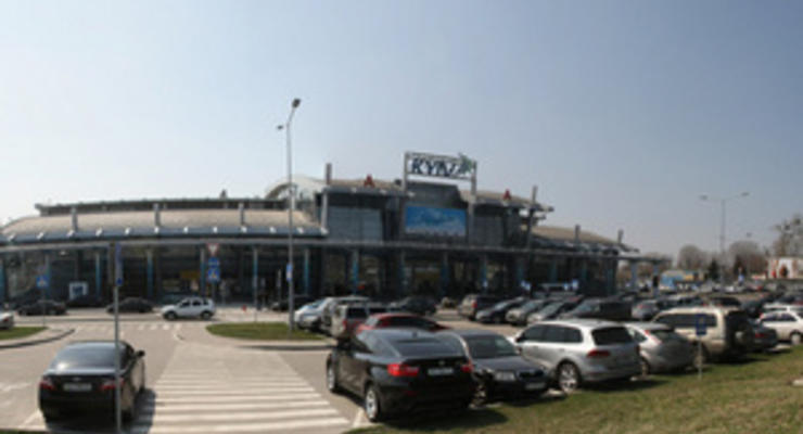 Корреспондент: Киев уходит в небо. Аэропорт Жуляны превращается в младшего брата-счастливчика не слишком успешного Борисполя