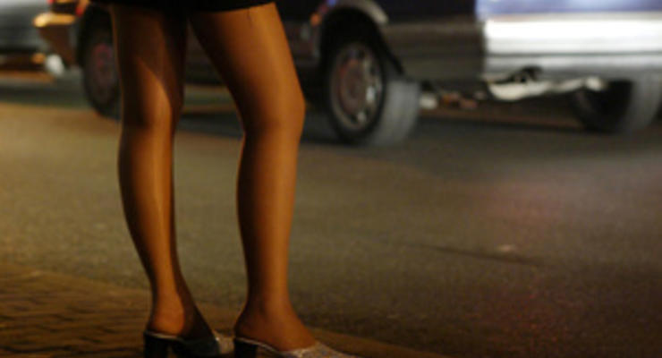 Проституткам запретили использовать популярную соцсеть для профессионалов