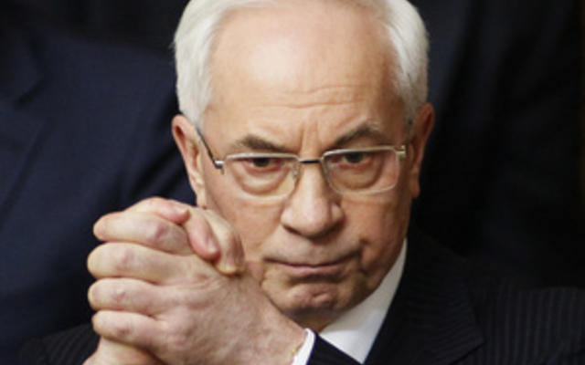 Кабмин Азарова направил десятки миллиардов гривен на образовательный госзаказ