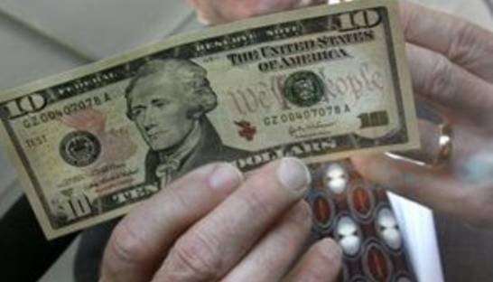 Межбанковский доллар продолжил пассивно уступать гривне