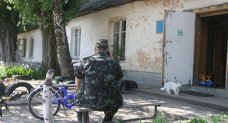 Корреспондент: Обезоруживающее положение. Квартирный вопрос подрывает обороноспособность Украины