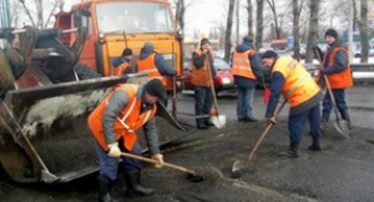 На содержание и ремонт дорог в Украине выделяется в 10 раз меньше средств, чем в Европе - Вилкул