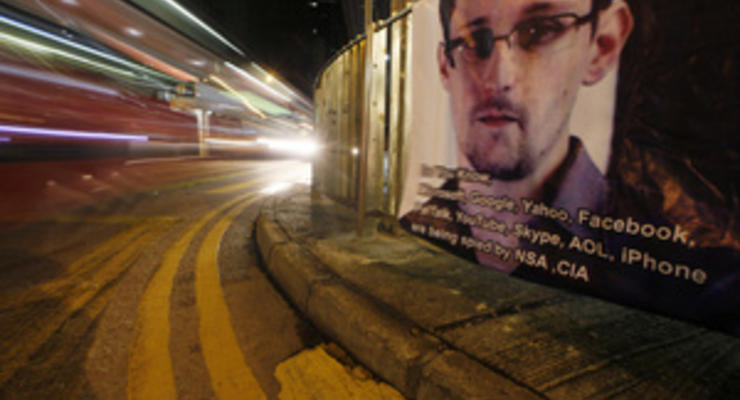 Желающий приютить Сноудена Эквадор отказался от американских льгот, предложив США помощь по обучению правам человека