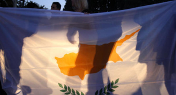 Кредитные рейтинги Кипра снижены до "выборочного дефолта"