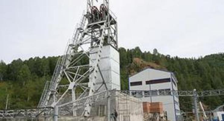 Крупнейшая угольная шахта России возобновляет работу после "газовой тревоги"