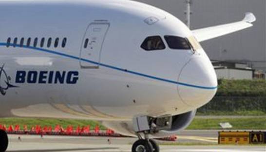 Авиакомпании не собираются отказываться от "лайнера мечты" из-за пожара в аэропорту Хитроу