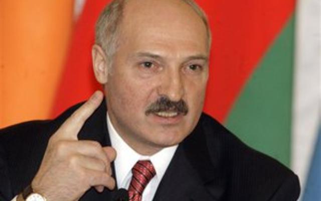 Китайская карта: Лукашенко втягивает Москву и Пекин в игру за спасение Беларуси - Ъ