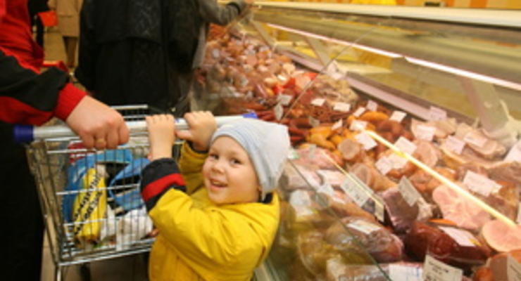 Крупнейшие сети супермаркетов обвинили в сговоре, который взвинтил цены на продукты - Ъ