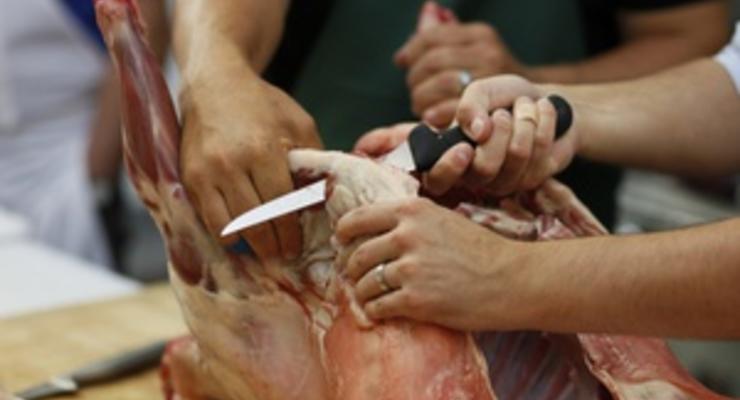Украинцы все чаще отдают предпочтение мясу перед колбасой - эксперты
