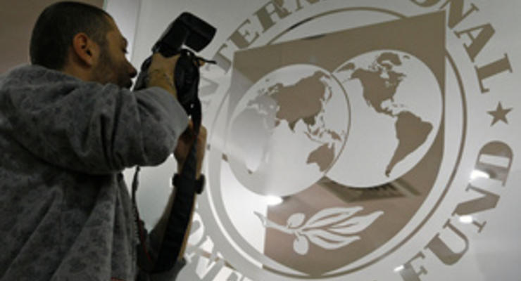 МВФ намерен провести усиленный мониторинг украинской экономики - Reuters