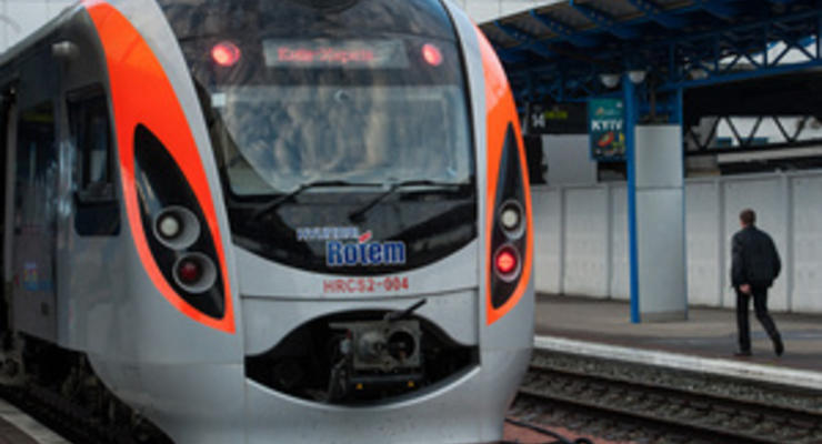 Украинские власти пока не будут повышать стоимость проезда в поездах Hyundai