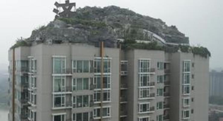 Власти Пекина приказали снести виллу на крыше многоэтажки