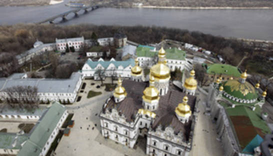 Украине предрекают падение ВВП по итогам года вместо прогнозируемых Азаровым 3% роста