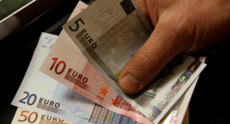 Доллар толкается с гривной на межбанке, евро отошел в сторону