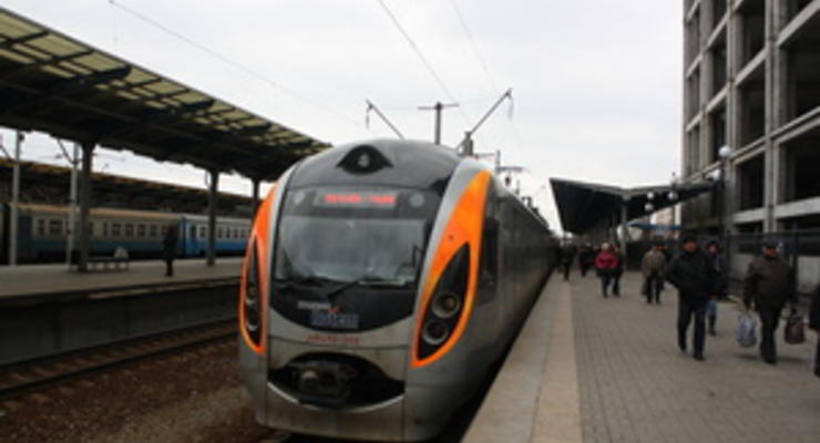 Поезд Hyundai сообщением Киев - Донецк получил новую остановку