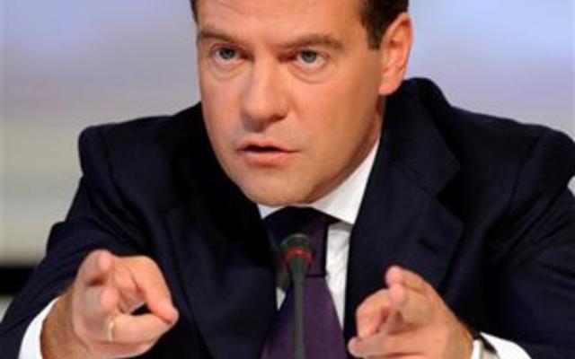 Ответ Азарову: Медведев сомневается, что Брюссель разрешит Киеву подписывать соглашения ТС