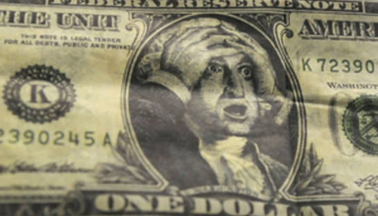 Межбанковский доллар крепчает вопреки финансовой драме в США