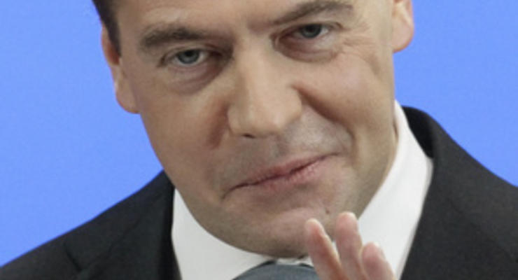 Медведев потребовал от Украины выполнения условий газового контракта