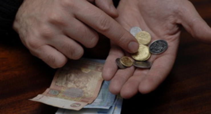 Средняя зарплата в Украине в сентябре уменьшилась на 2,4%