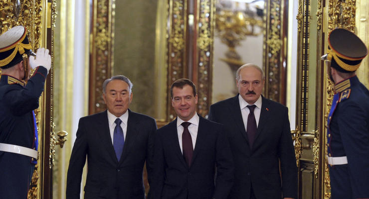 Россия готова немедленно начать переговоры о присоединении Украины к ряду положений ТС - Глазьев