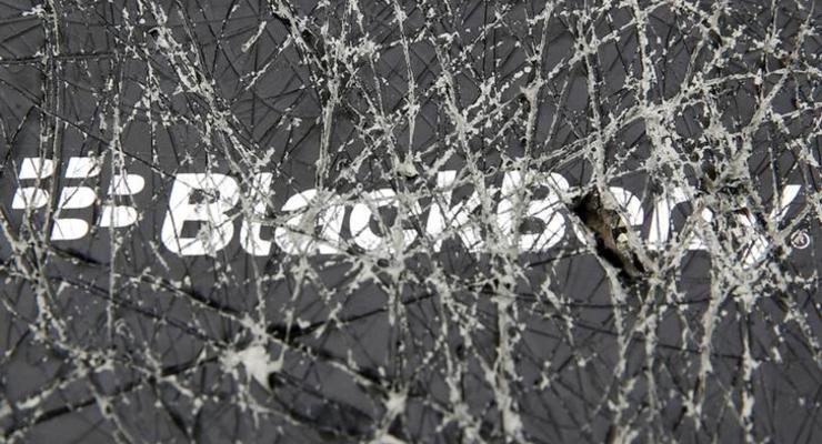 Спасение утопающего: BlackBerry внезапно отказалась от продажи,  увольняет CEO