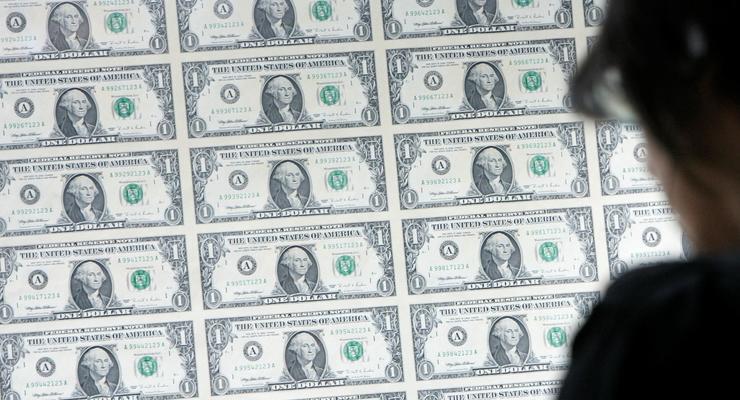 Доллар побил годовой рекорд на межбанке
