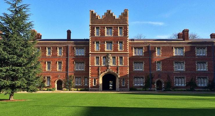Гарвард, Принстон, Гумбольдт: как университет стал брендом - DW