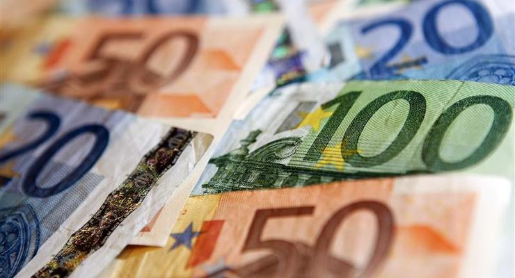 Курс валют: евровалюта потупилась