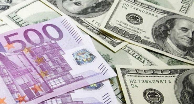 На открытии Московской валютной биржи евро вырос
