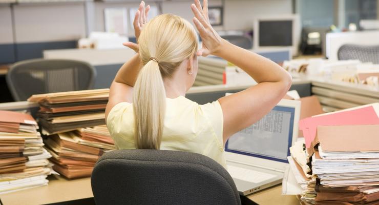 86% офисных работников испытывают страх на работе