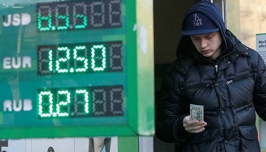 За четверг доллар и евро еще немного подорожали