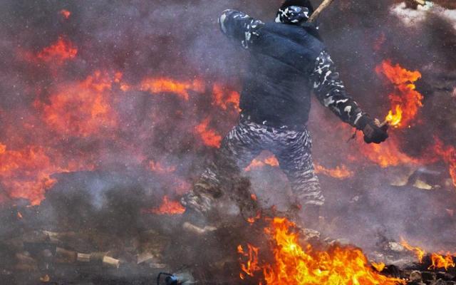 Коктейль Молотова стал сувениром с Майдана