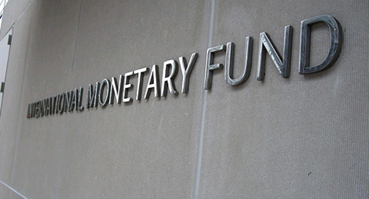 МВФ приступает к утверждению программы помощи Украине