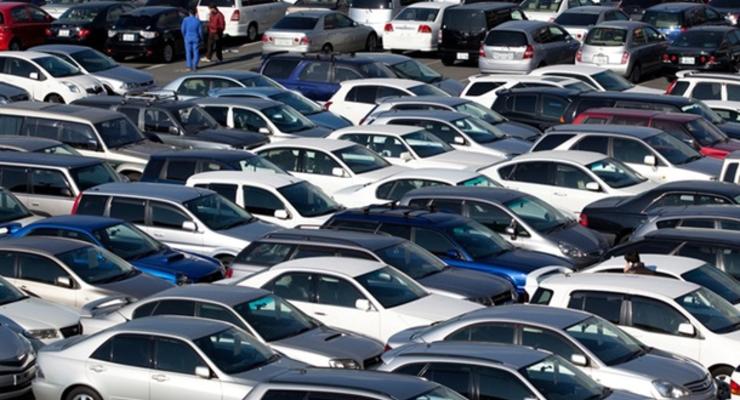 Рынок легковых авто в Украине за четыре месяца сократился на 39%