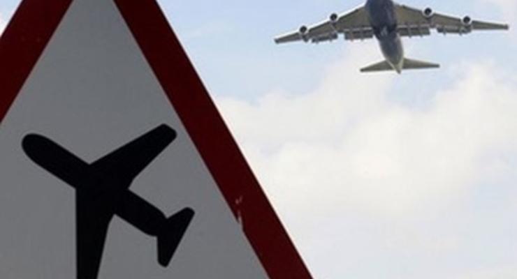 Запрет полетов над востоком Украины затронет более 300 рейсов в день