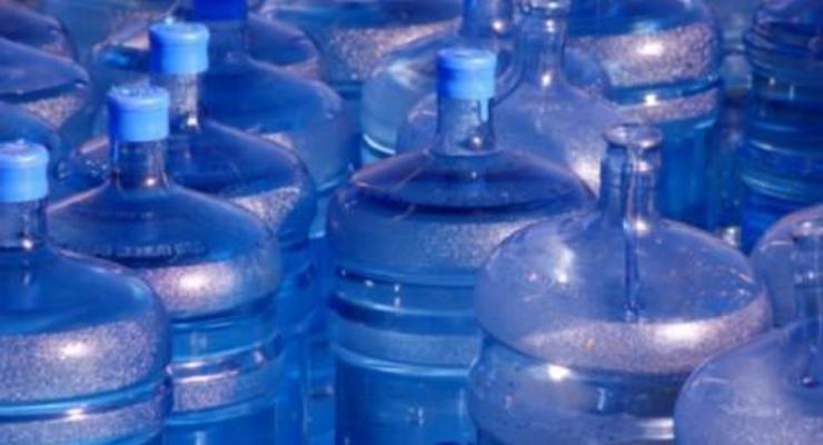 Украинские компании повысили цены на питьевую воду - СМИ