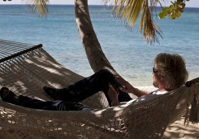 Миллиардер объяснил, почему дает своим сотрудникам бессрочный отпуск