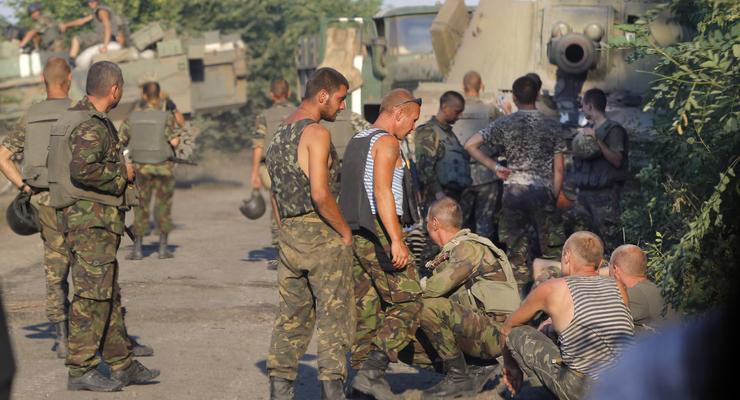 Украинским военным выдали зарплатные карты российского банка - СМИ