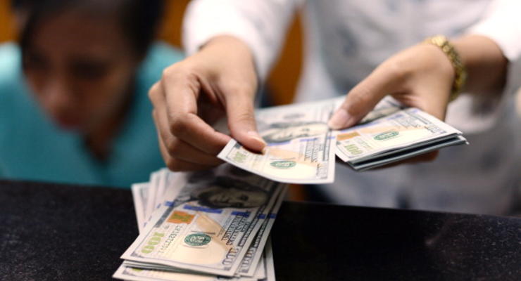Доллар сохраняет стабильность на межбанке
