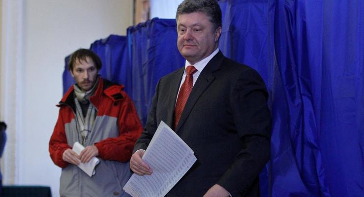 Порошенко поздравил украинцев с демократическими выборами в Раду